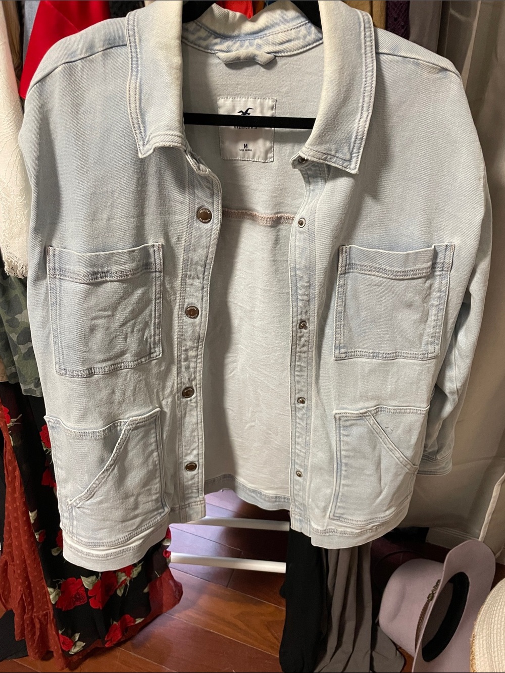 hollister size med